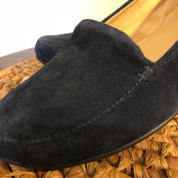 Navy Blue Naturalizer slip on Flats NIB .... soft - Picture 4 of 8